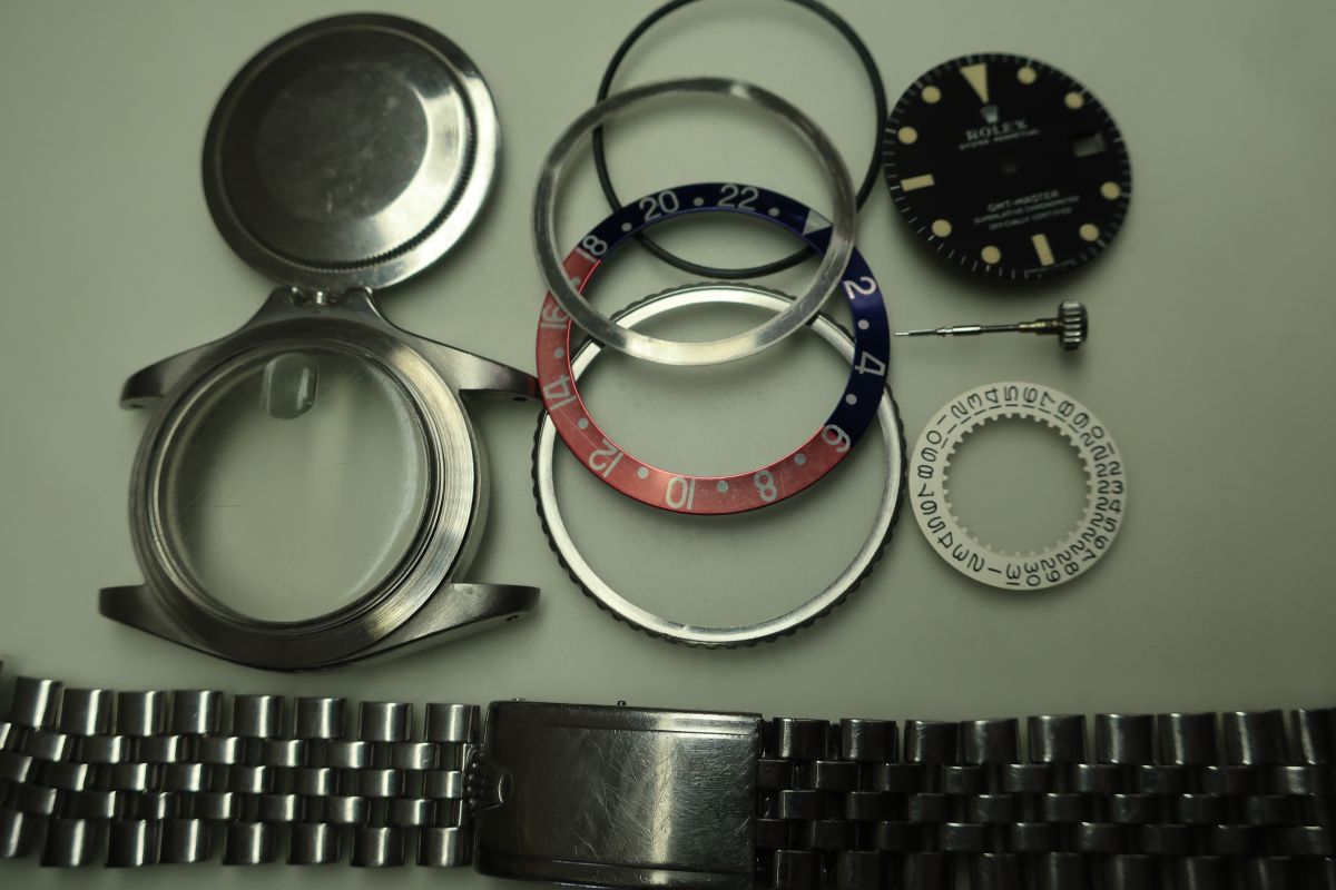 Révision Rolex GMT MASTER 1675 - Atelier Sanders - Cannes (06) Révision Rolex GMT MASTER 1675 - Atelier Sanders - Cannes (06)